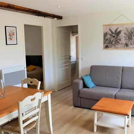 Le Clos Des Rives Apartment *