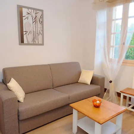 Le Clos Des Rives Apartment *